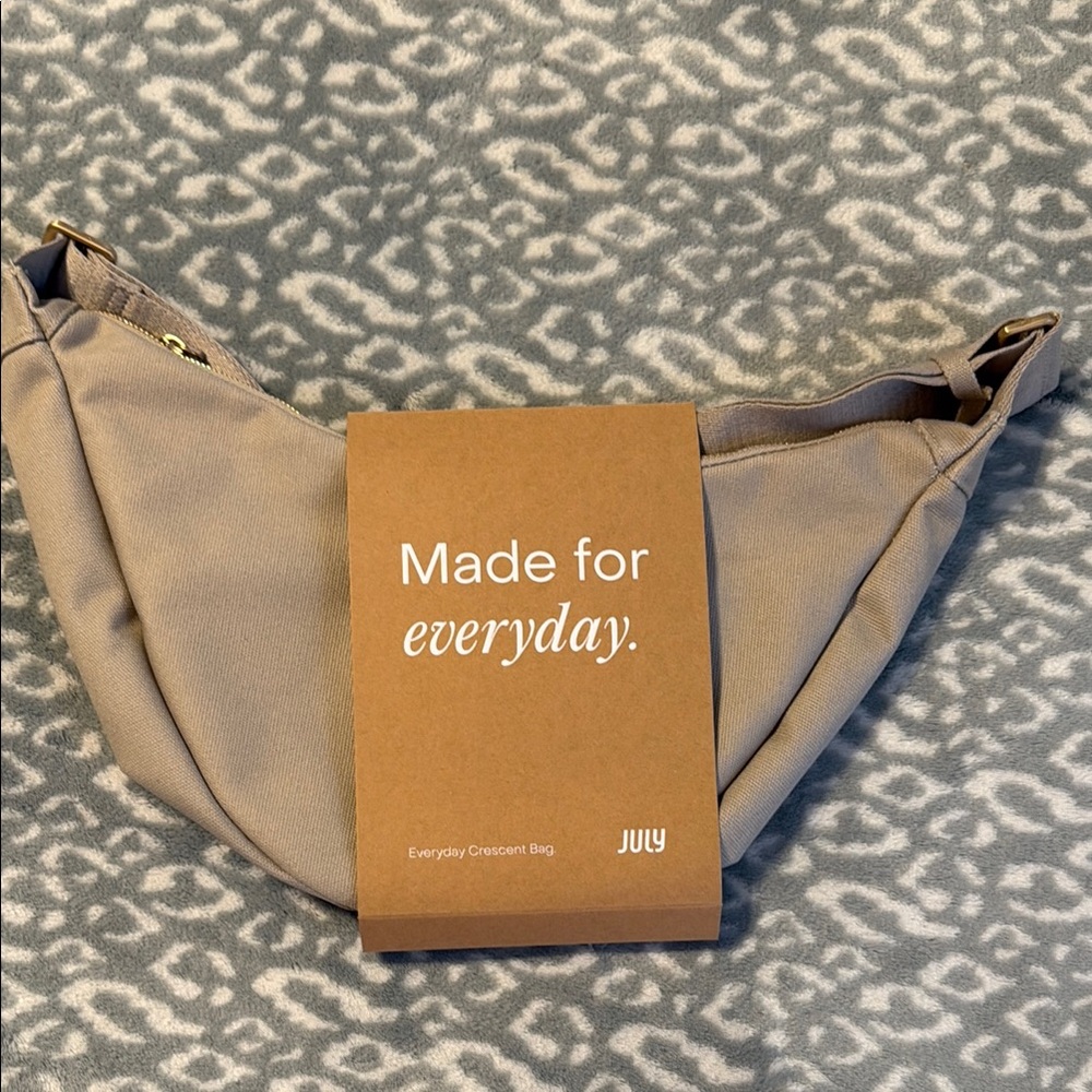 Everyday Crescent Crossbody Bag - Tan